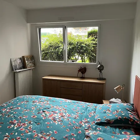 Homestay 2 Avec Petit-dejeuner Pantin